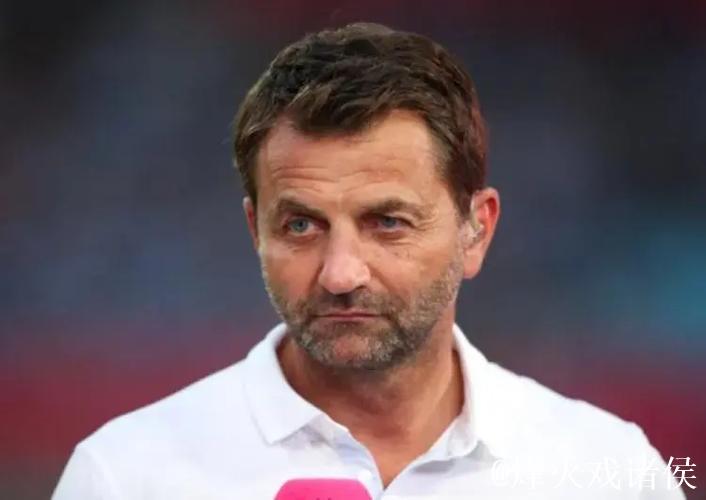 舍伍德:虽众人期待枪手失误,但我真心希望他们问鼎英超 舍伍德:虽众人期待枪手失误,但我真心希望他们问鼎英超