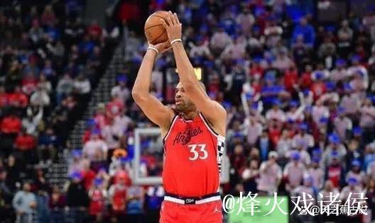 次节4分钟时哈登追身三分得手,完成本场首个运动战进球 次节4分钟时哈登追身三分得手,完成本场首个运动战进球